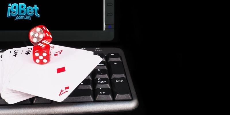 Đa Dạng Trò Chơi và Tính Năng Hỗ Trợ