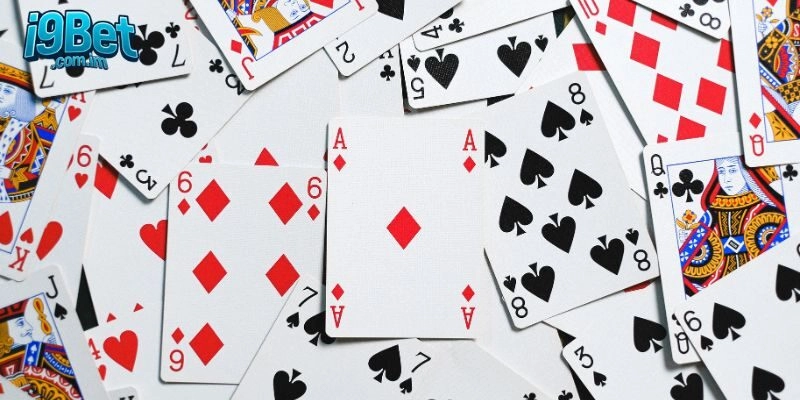 Xì dách là trò chơi bài phổ biến ở Việt Nam, sử dụng bộ bài tây 52 lá.